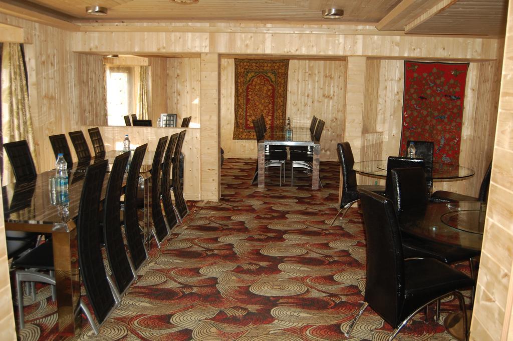 Hotel Zahgeer Continental Gulmarg Pokoj fotografie